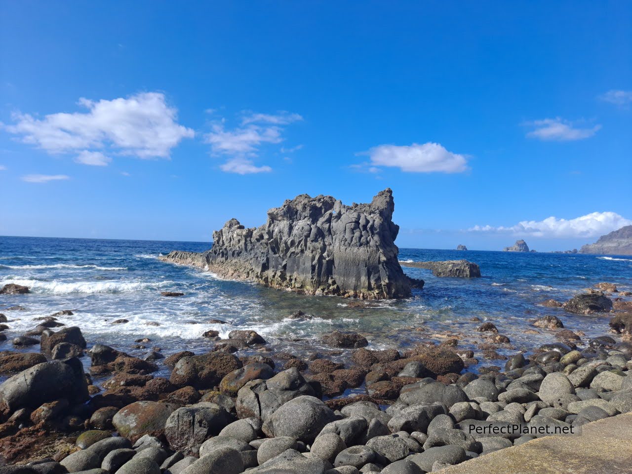 La Maceta coast