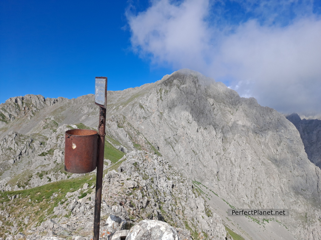 Valjarto and Mediodía peaks