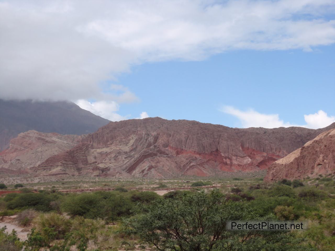 Cerro de los nueve colores