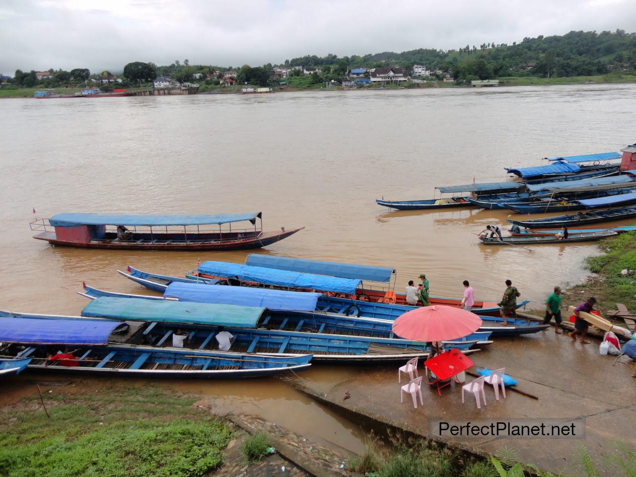 Lao border