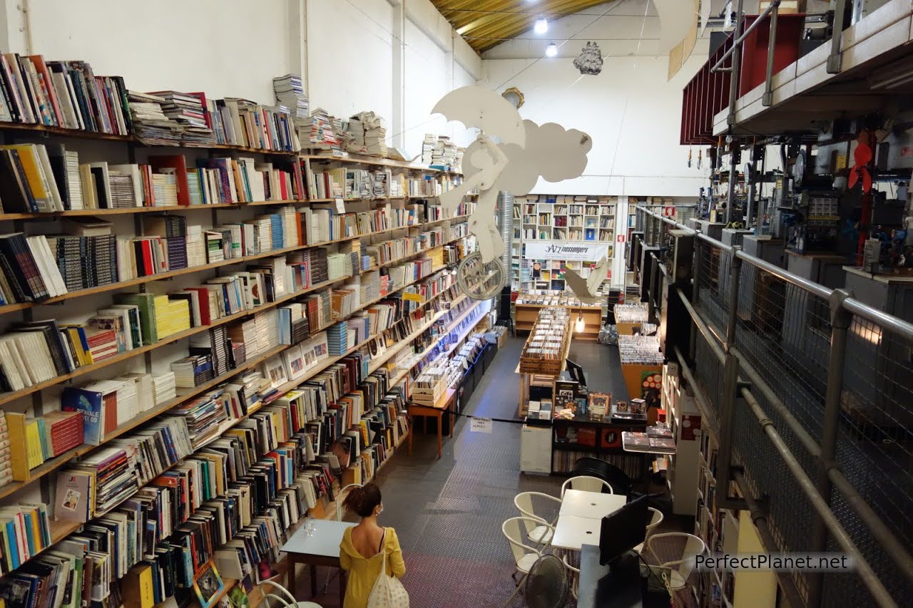 Ler Devagar bookshop