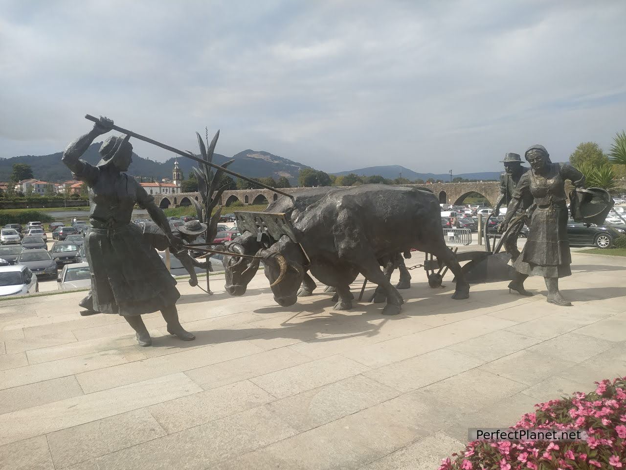 Escultura Memoria do Campo