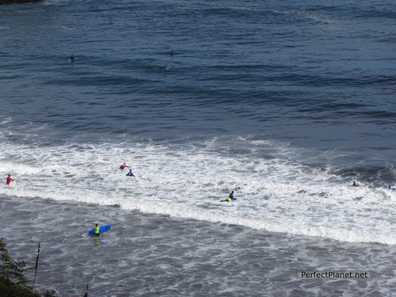 Practicando surf