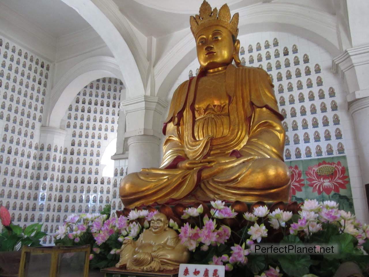 Interior Templo de Kek Lok Si