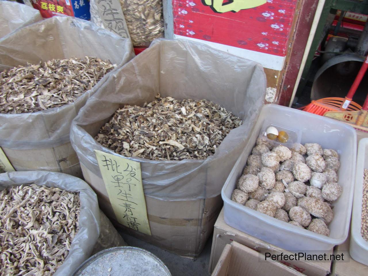 Mercado en Kanding